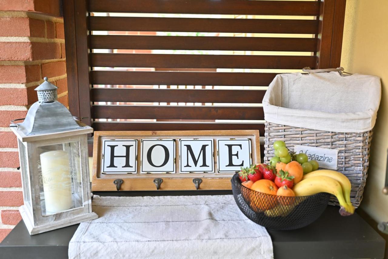 Aura Loving Home Con 4 Posti Letto, Cucina Completa, Terrazzo Ed Un Grande Parco Verde Serravalle d'Asti Eksteriør bilde