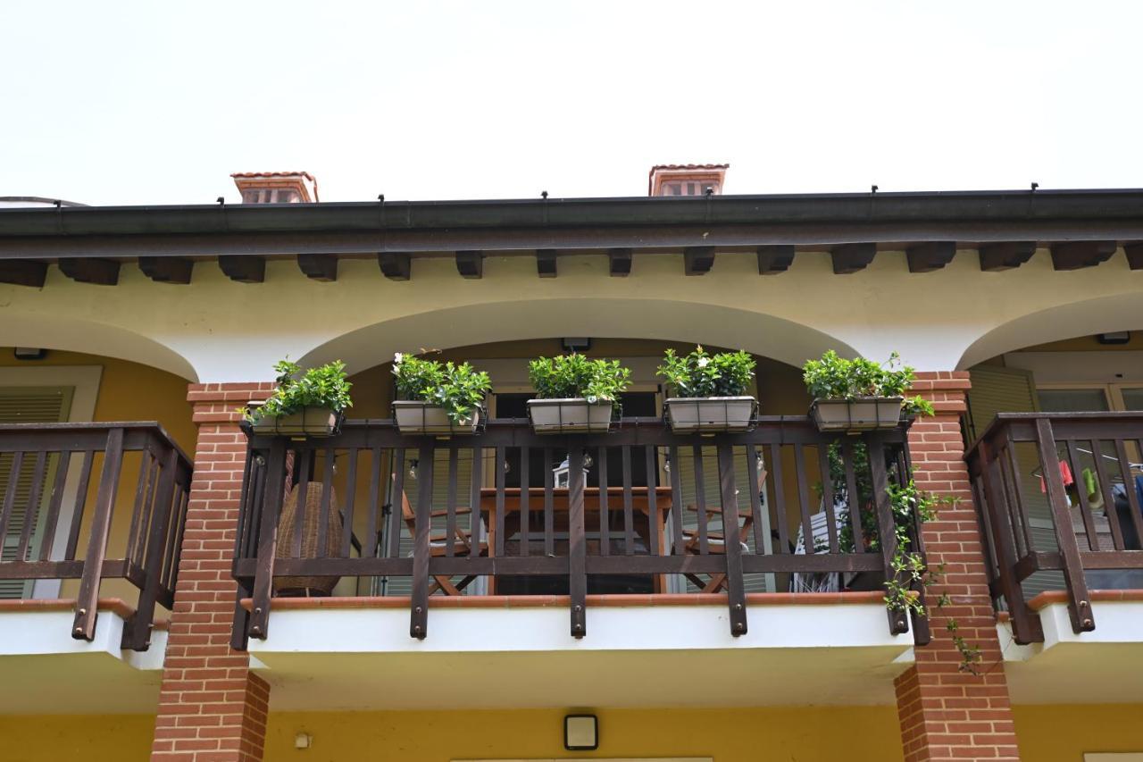 Aura Loving Home Con 4 Posti Letto, Cucina Completa, Terrazzo Ed Un Grande Parco Verde Serravalle d'Asti Eksteriør bilde